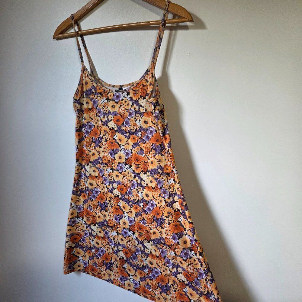 EUC LIKE NEW H&M DIVIDED CUTE FLORAL SCOOP NECK TANK MINI DRESS SIZE SMALL
